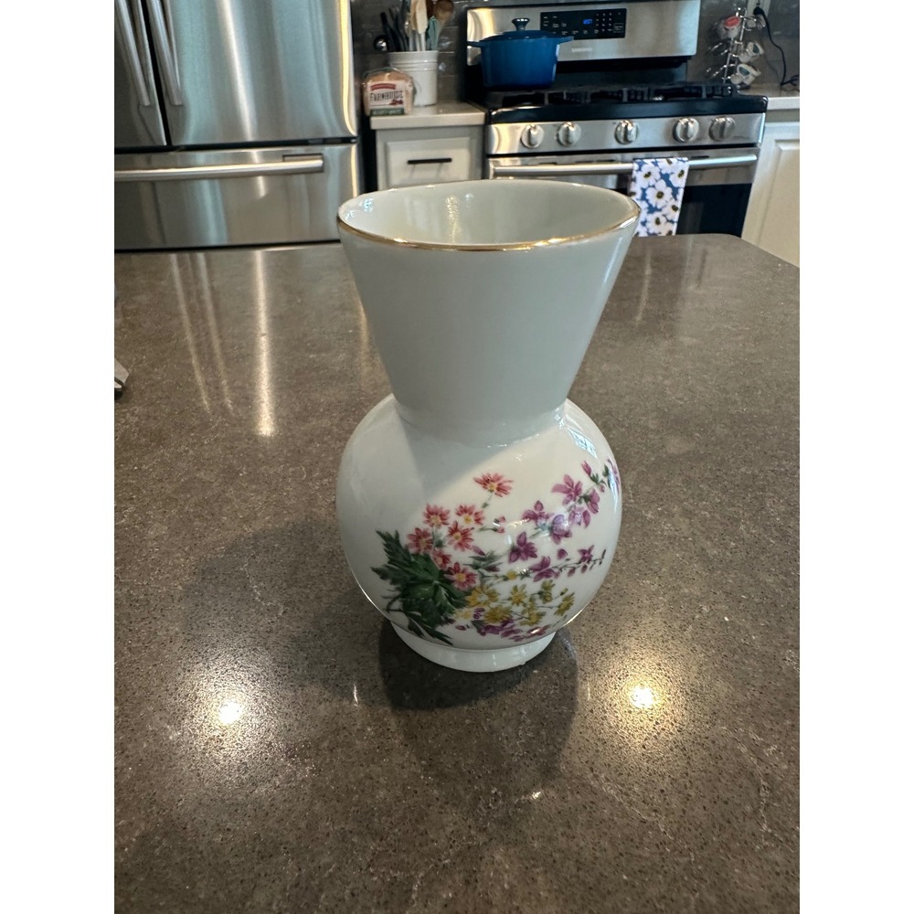 Leart Brazil Floral Porcelain Bud Vase Gold Rim Trumpet White Wildflowers 5.5in